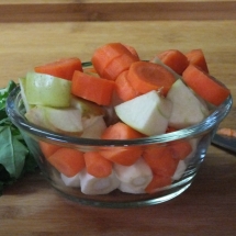 geschnittenes Gemüse u. Obst